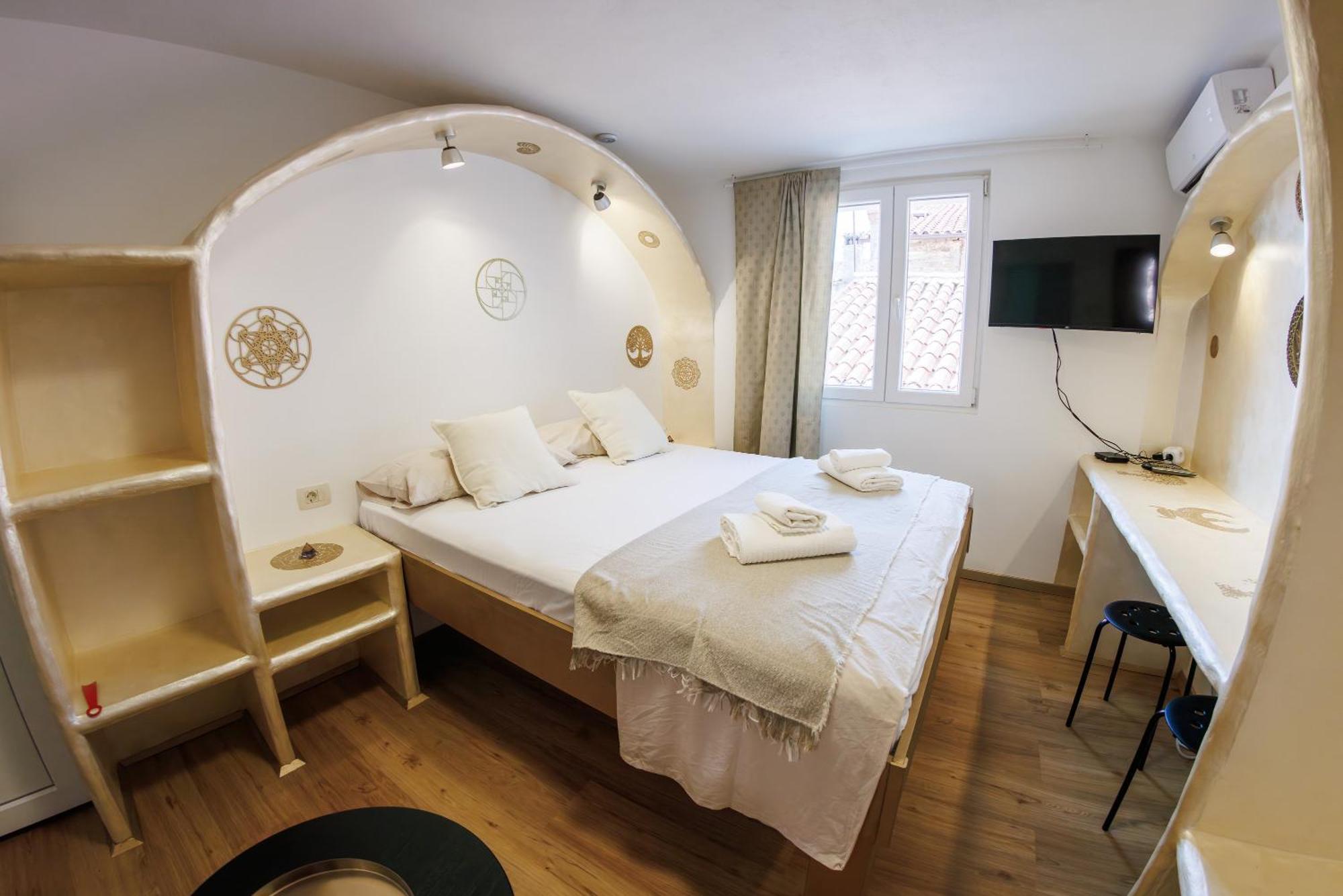 Plutus Apartments And Rooms With Free Parking Копер Экстерьер фото