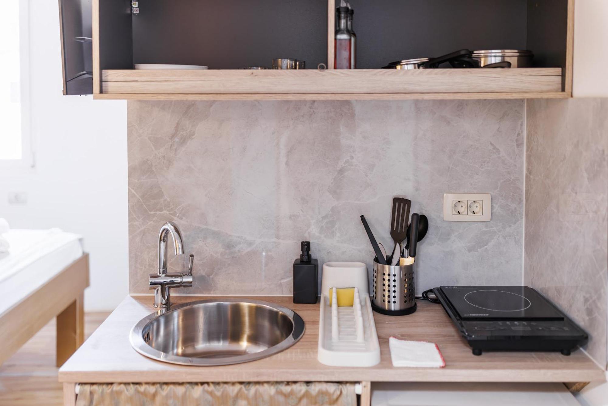 Plutus Apartments And Rooms With Free Parking Копер Экстерьер фото