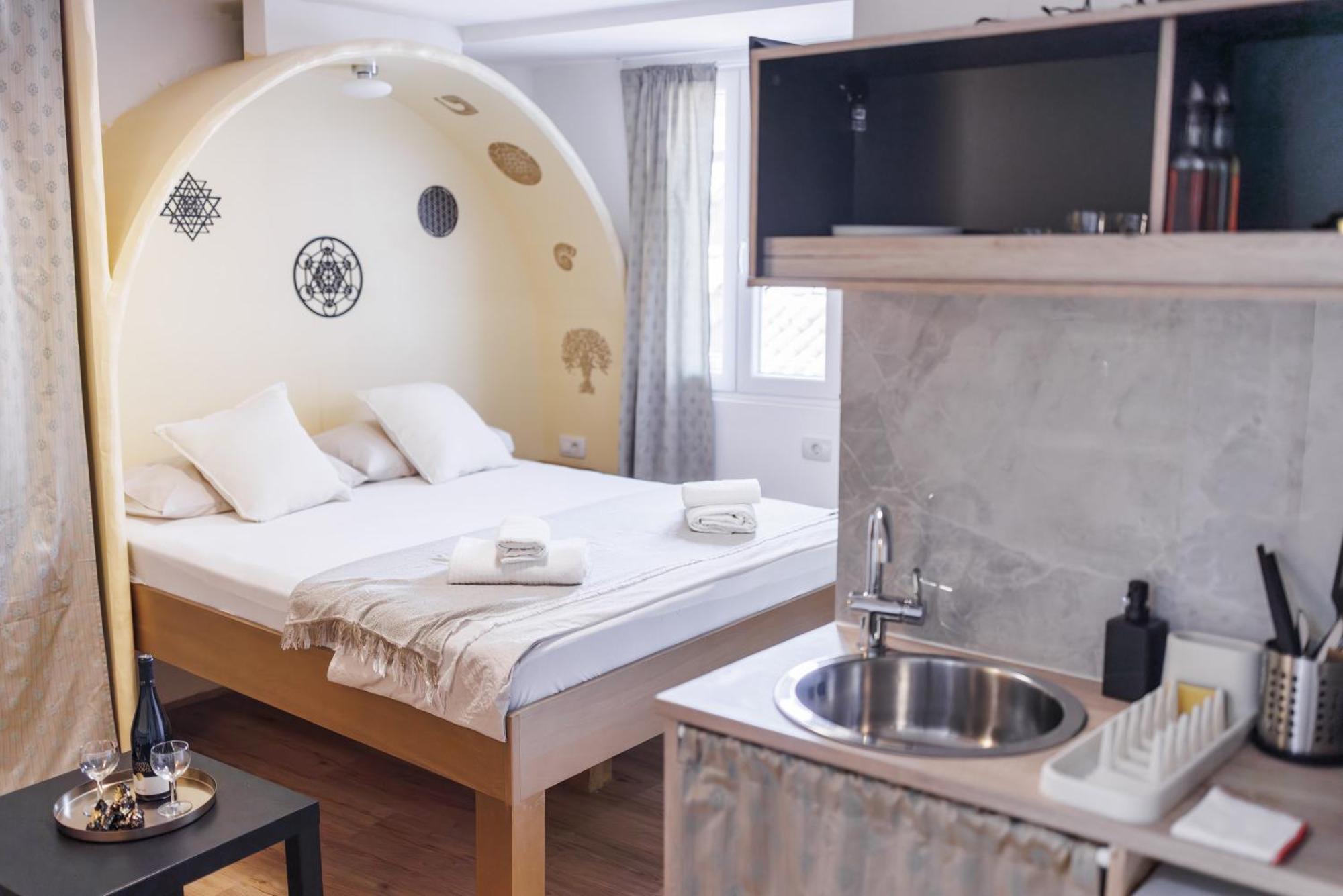 Plutus Apartments And Rooms With Free Parking Копер Экстерьер фото