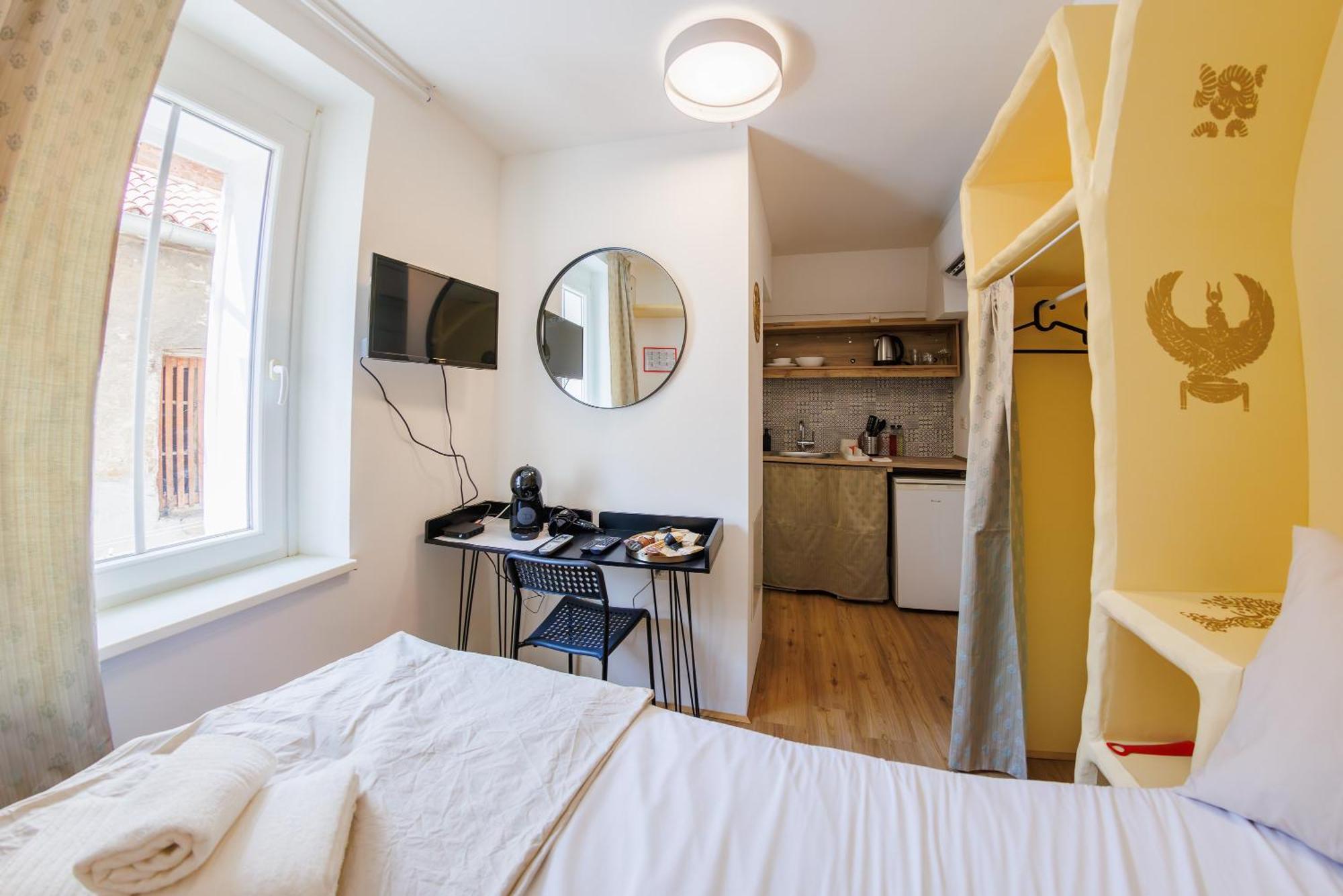 Plutus Apartments And Rooms With Free Parking Копер Экстерьер фото